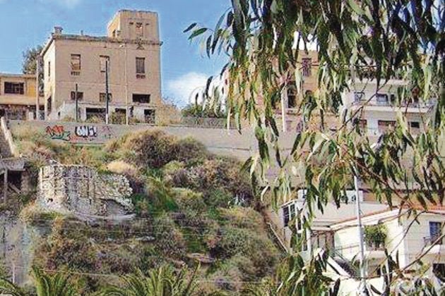 Διατηρητέο με θέα και… ιδιοκτήτη